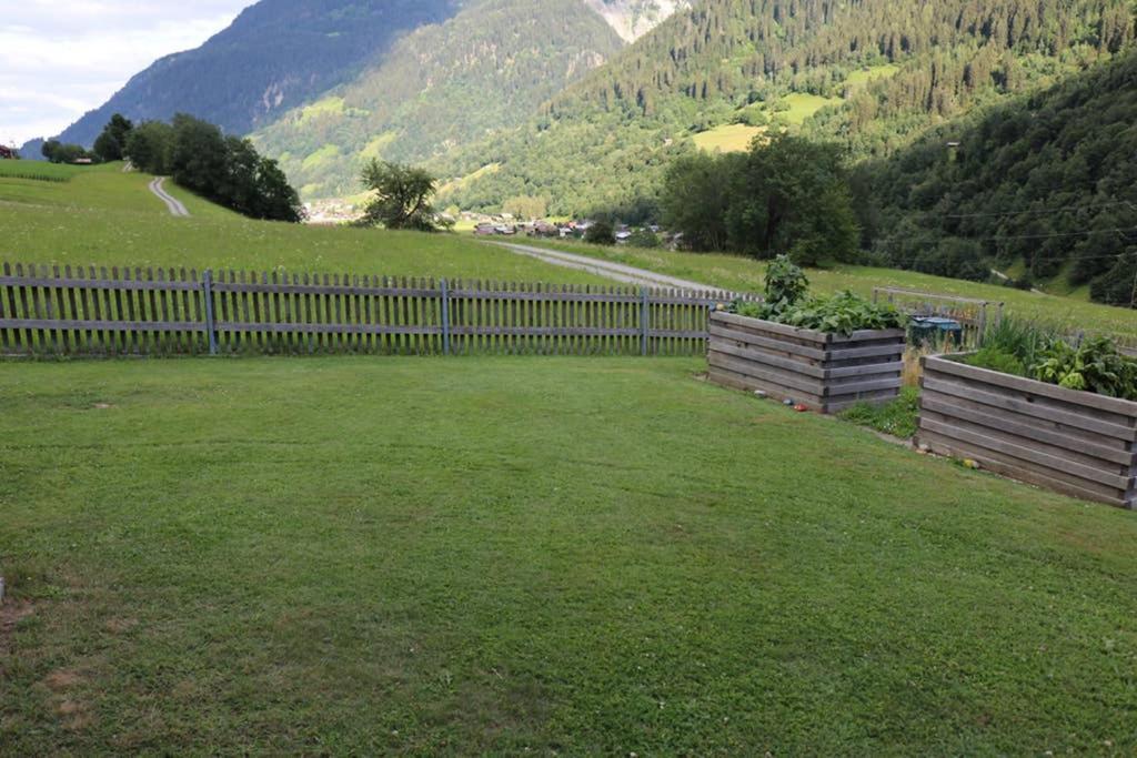 Ferienwohnung Fuer 5 Personen In Cumpadials, Inmitten Der Surselva Sumvitg Extérieur photo